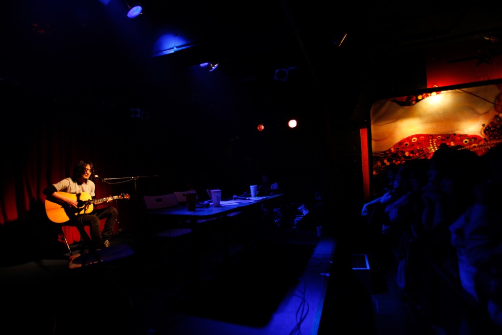 「CLUB ACME」では新曲「勇気」が初披露された。（C）susie