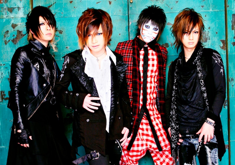 ゴールデンボンバー