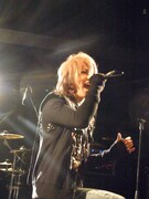 SuGニューシングルは話題の映画主題歌「☆ギミギミ☆」