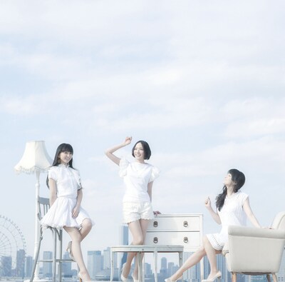 Perfume「レーザービーム / 微かなカオリ」通常盤ジャケット