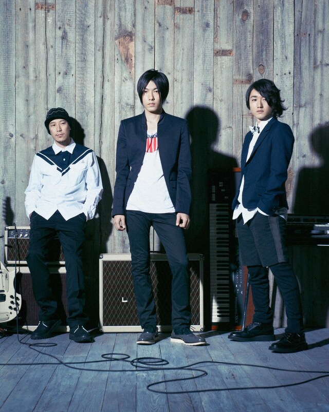 再始動の発表にあわせて公開されたフジファブリック最新アーティスト写真。