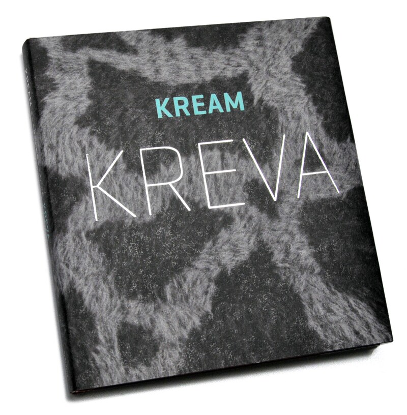 随所にこだわりが詰め込まれた、KREVAのアーティストブック「KREAM ルールなき世界のルールブック」(写真)。
