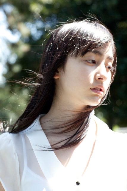 展覧会「Spring Ephemeral」キービジュアル。Kenshu Shintsubo, Fluid / Girl, 2009