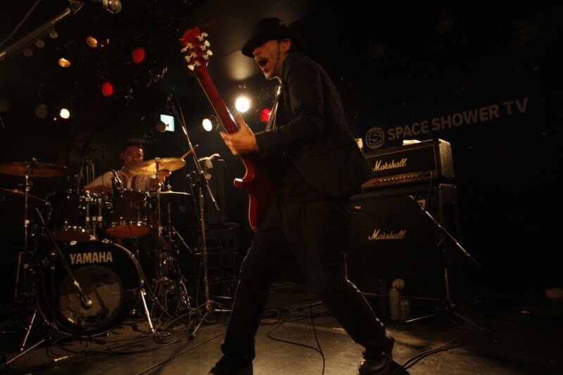 LOW IQ 01 & THE RHYTHM MAKERS