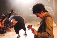 ミヤ（G）と逹瑯（Vo）