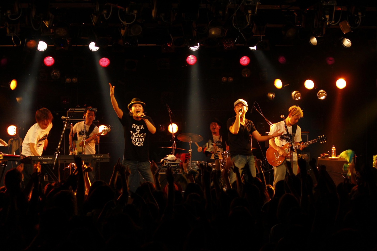 写真は4月17日の「Active Rock vol.1」名古屋公演の模様。