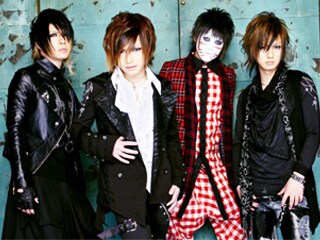 ゴールデンボンバー