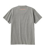 「LOVE & PEACE & CARP」Tシャツ背面。「IMAWANO KIYOSHIRO(60)× OKUDA TAMIO 45」と印刷されている。