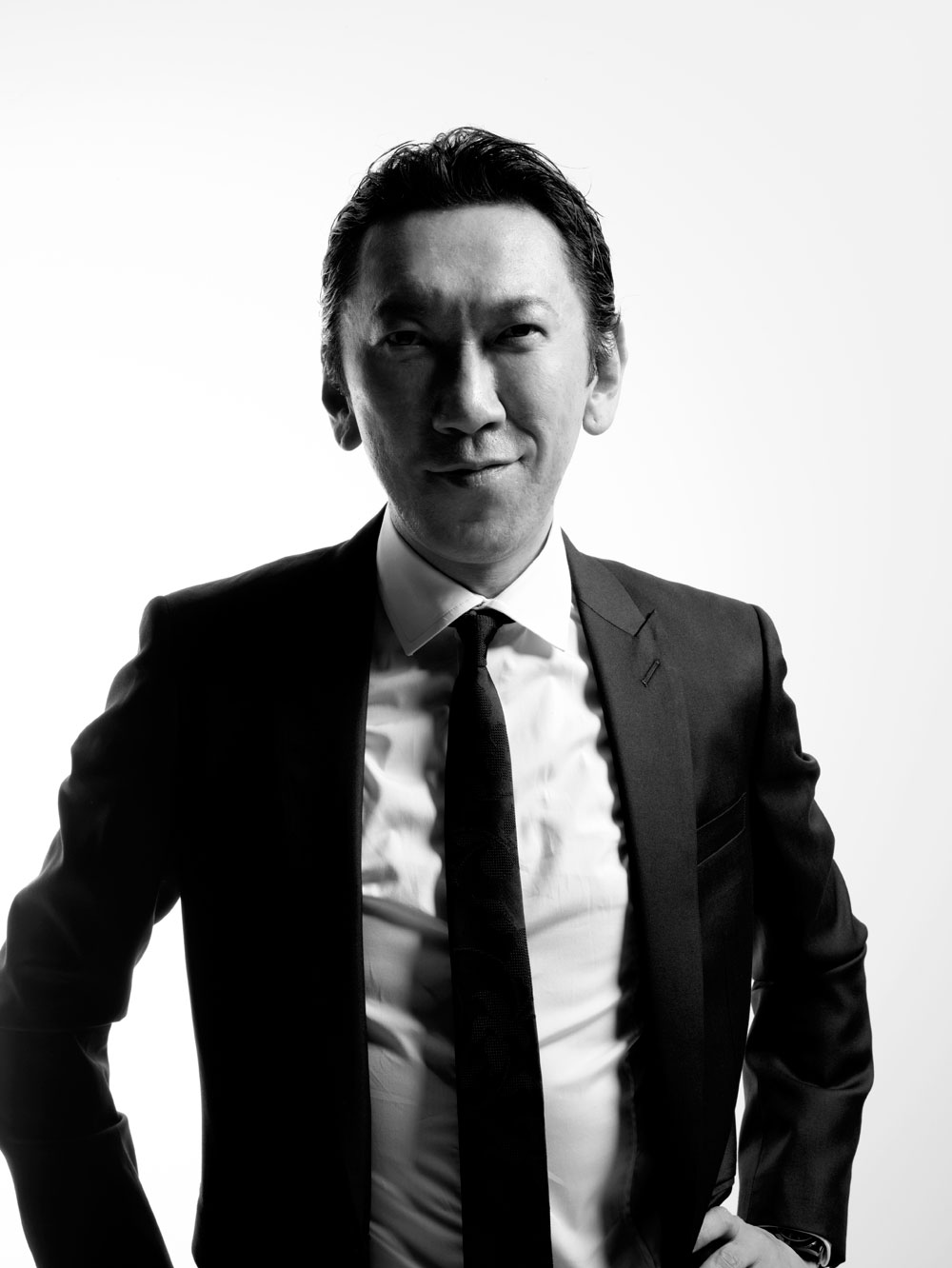 布袋寅泰
