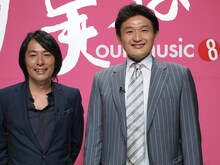 このたび初対面を果たした徳永英明と貴乃花光司（写真左より）。