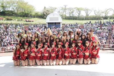 SDN48の1期生および2期生、合わせて35名がひさびさに集結。