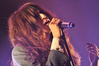 志磨遼平 （Vo, G）（Photographer / 古渓一道）