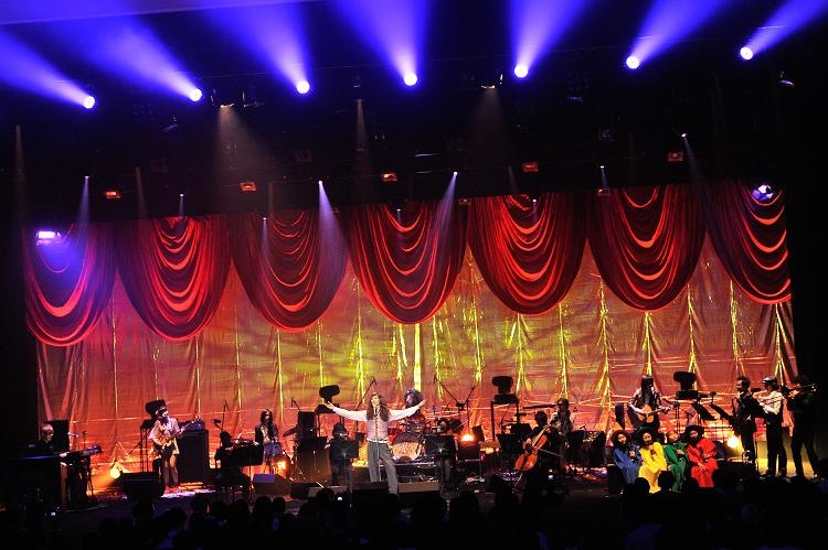 毛皮のマリーズ（Photographer / 古渓一道）