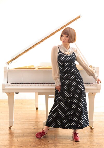 近藤夏子は8月末より全国ツアー「近藤夏子 LIVE TOUR 2011～祝！初アルバム！待たせてゴメン!!こんなつあー♪～」を開催する。