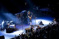 写真は3月に行われたロンドン公演の模様。