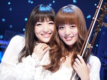 神田沙也加のパフォーマンスでは、alanが中国の伝統楽器・二胡を演奏。