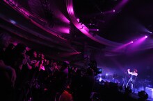 写真は「LUNA SEA 3D IN LOS ANGELS」の1シーン。(C)2011 by LUNA SEA inc.