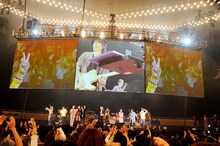 写真は「忌野清志郎 ロックン・ロール・ショー 日本武道館 Love&Peace」の様子。