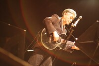 写真は「細野晴臣『HoSoNoVa』コンサート」の模様。