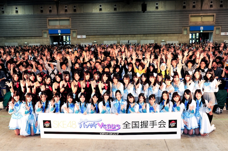 全国握手会イベントのフォトセッションより。