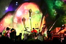 写真は「ACIDMAN LIVE TOUR "ALMA"」日本武道館公演の様子。