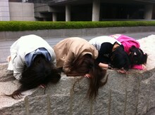 楽曲の一般公募をファンにお願いするBiS。