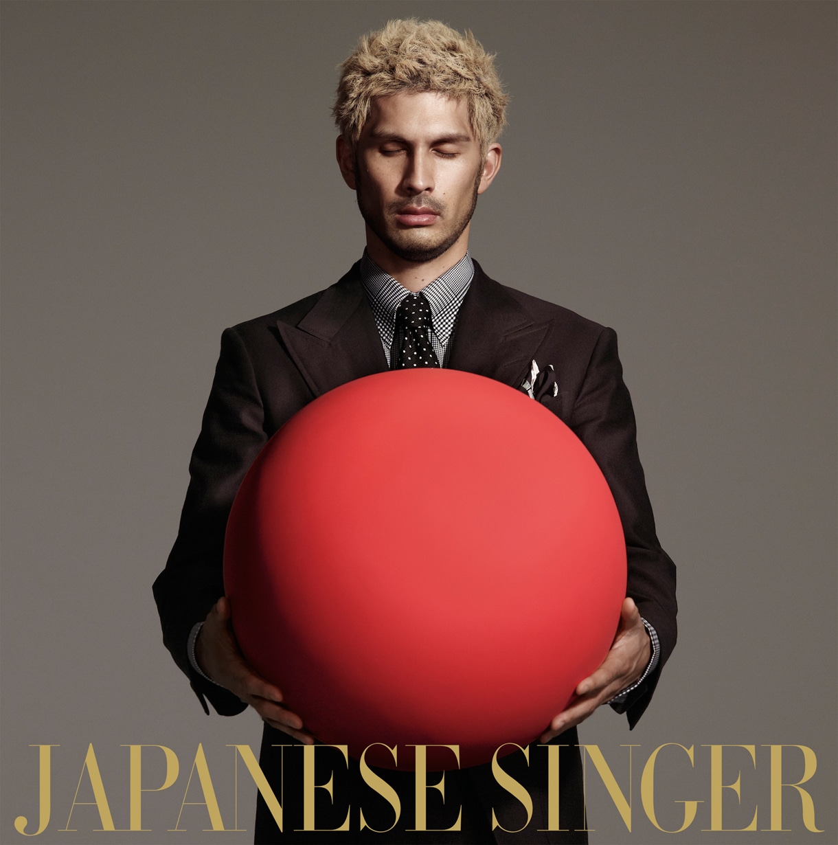 ナタリーPower Pushでは平井堅のニューアルバム「JAPANESE SINGER」（写真は初回限定盤Aジャケット）の発売を記念した特集記事を公開中。