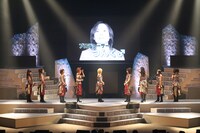 新垣里沙は「9期メンバーのオーディションで、つんく♂さん楽しくなっちゃたらしいよ」と舞台裏を告白。新風を巻き起こす10期メンに期待しておこう。