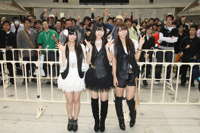 幕張メッセで行われた握手会の様子。