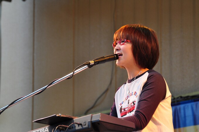 写真は5月3日に東京・サンストリート亀戸で行われた「スマイルライブ」の模様。