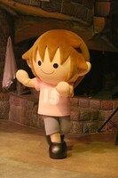 ショーの開演前、ファンの前に姿を現したタボくん。