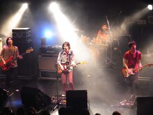 「NICO Touches the Walls TOUR 2011 PASSENGER ～We are Passionate Messenger～」福岡公演の様子。