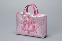 「GIRLS' GENERATION」豪華初回限定盤封入のミニバッグ。