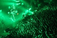 「『a knot』only TOUR2011 THE DECOMPOSITION OF THE MOON」大阪公演の様子。
