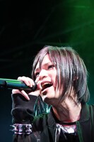 “両声類”と称される幅広い音域でファンを魅了したピコ。