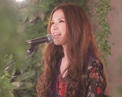 ときにパワフルでときに穏やかな歌声を響かせた越智志帆。