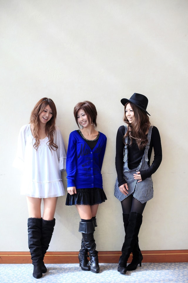 再び集まったZONEの3人（写真左からTOMOKA、MAIKO、MIYU）。