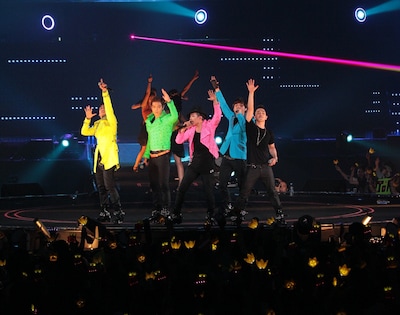 BIGBANGの全国ツアーは本日5月19日の名古屋公演をもって終了（写真は5月13日の幕張公演の模様）。