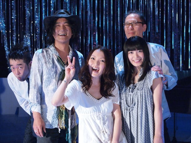 写真左から槇原敬之、高橋研、加藤いづみ、miwa、武部聡志。