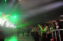 2日目の「MUCC history GIGS 97～11」の模様。（撮影：緒車寿一、畔柳ユキ）