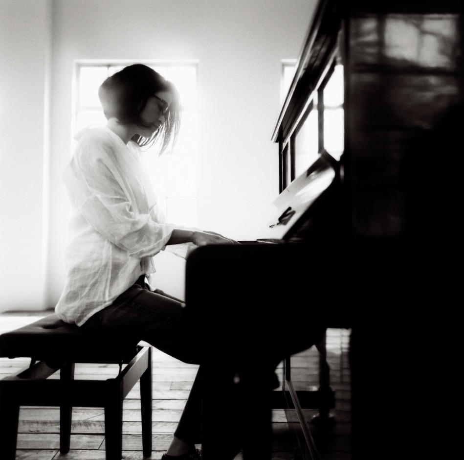 シングル「始まりのバラード」初回限定盤ジャケット