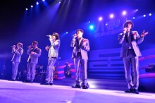 写真は「ゴスペラーズ ライブ “ハモリ倶楽部 響（HIBIKI）”」より。