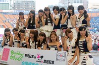 全国握手会イベントのフォトセッションより。