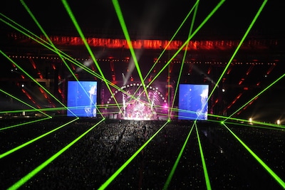 L'Arc-en-Ciel「20th L'Anniversary Live」5月29日公演の模様。