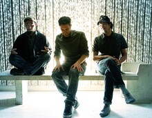 Triune Gods（志人 from 降神、Bleubird、Scott Da Ros）