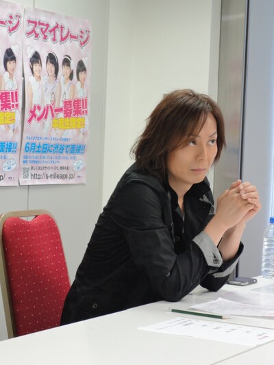 面接会場に駆け付けたつんく♂。