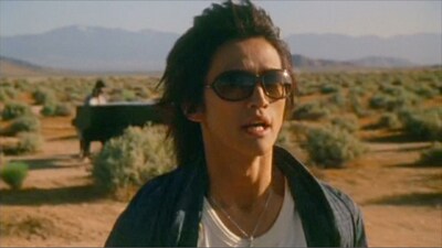 「no one」ビデオクリップのワンシーン。