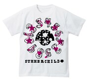 ツアーオフィシャルグッズTシャツ（ホワイト）のイメージ写真。