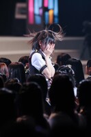 名前を呼ばれ感涙する秦佐和子（SKE48チームKII）。