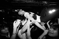 タワーレコード渋谷店インストアライブの様子。